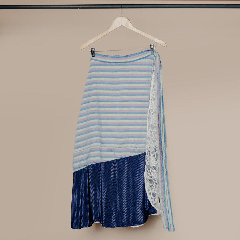 SKIRT 0004
