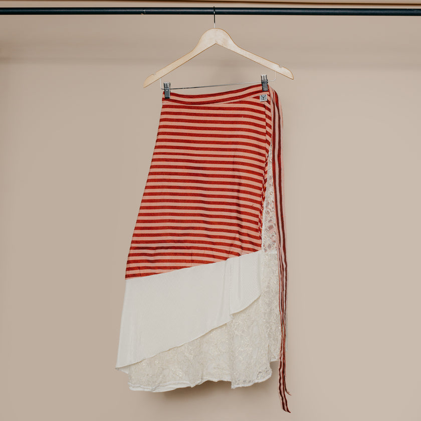 SKIRT 0008