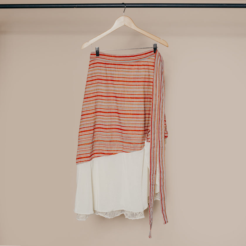 SKIRT 0018