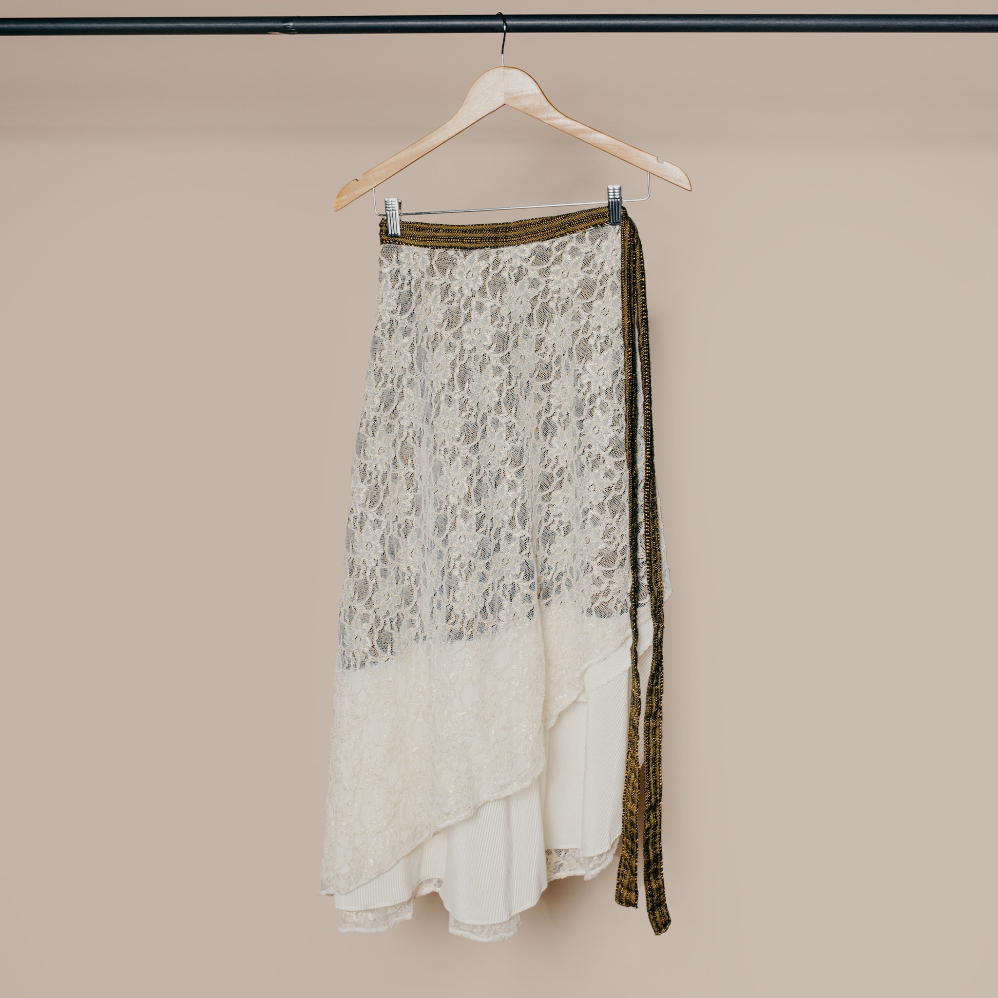 SKIRT 0019