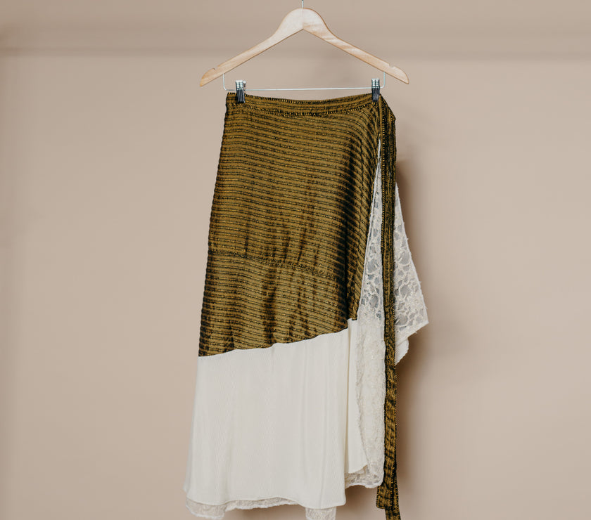 SKIRT 0007