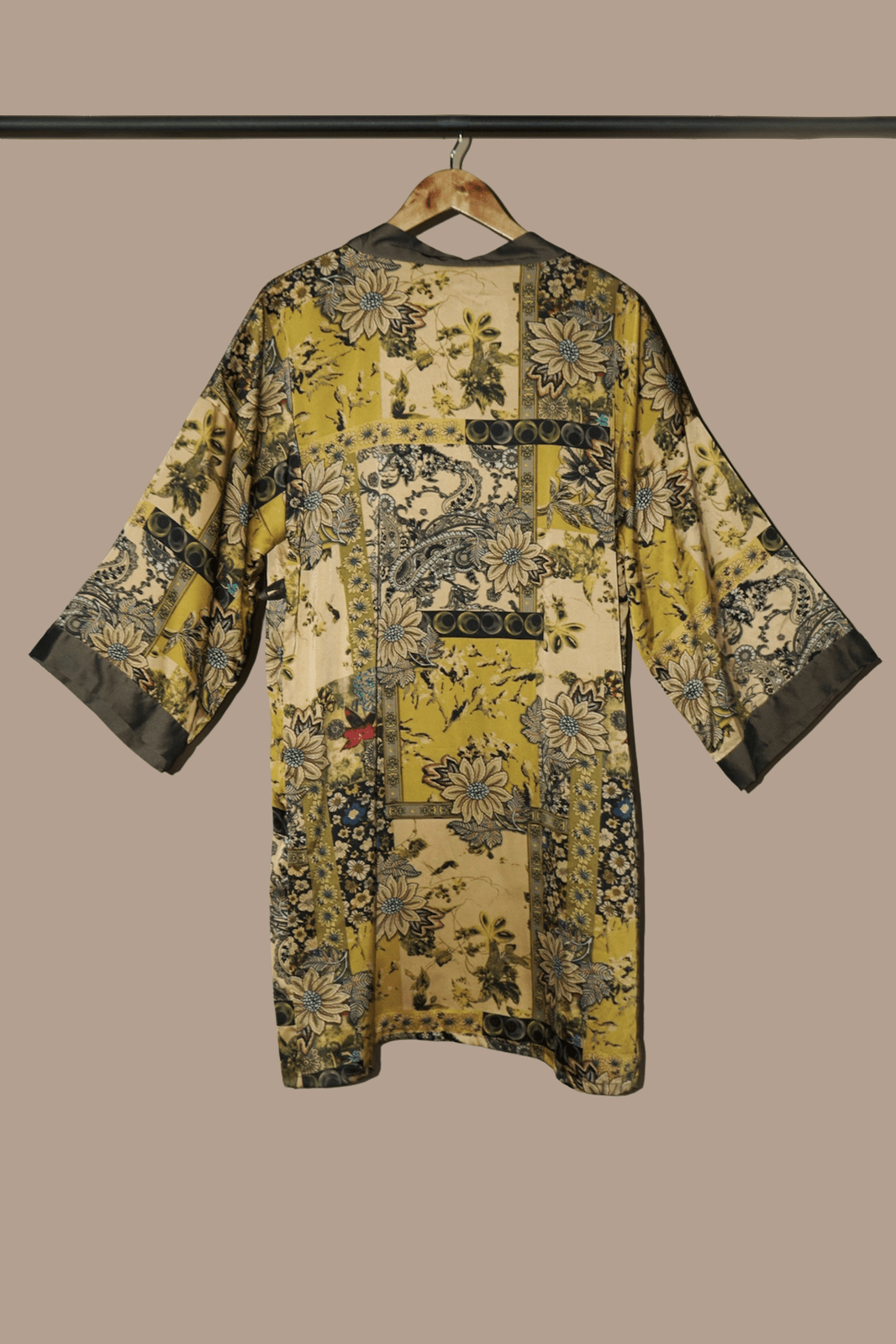 ROBE 0004