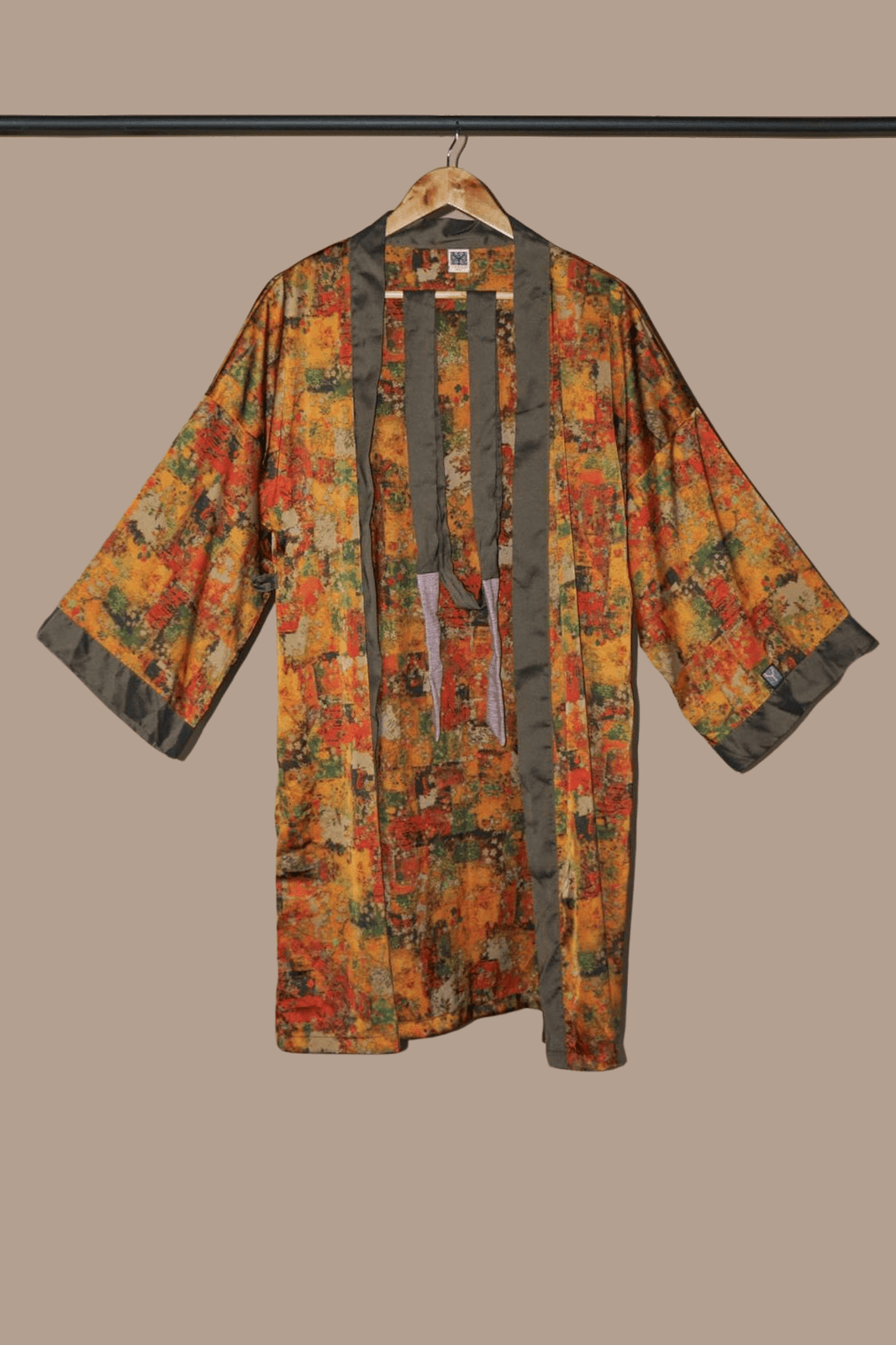 ROBE 0008