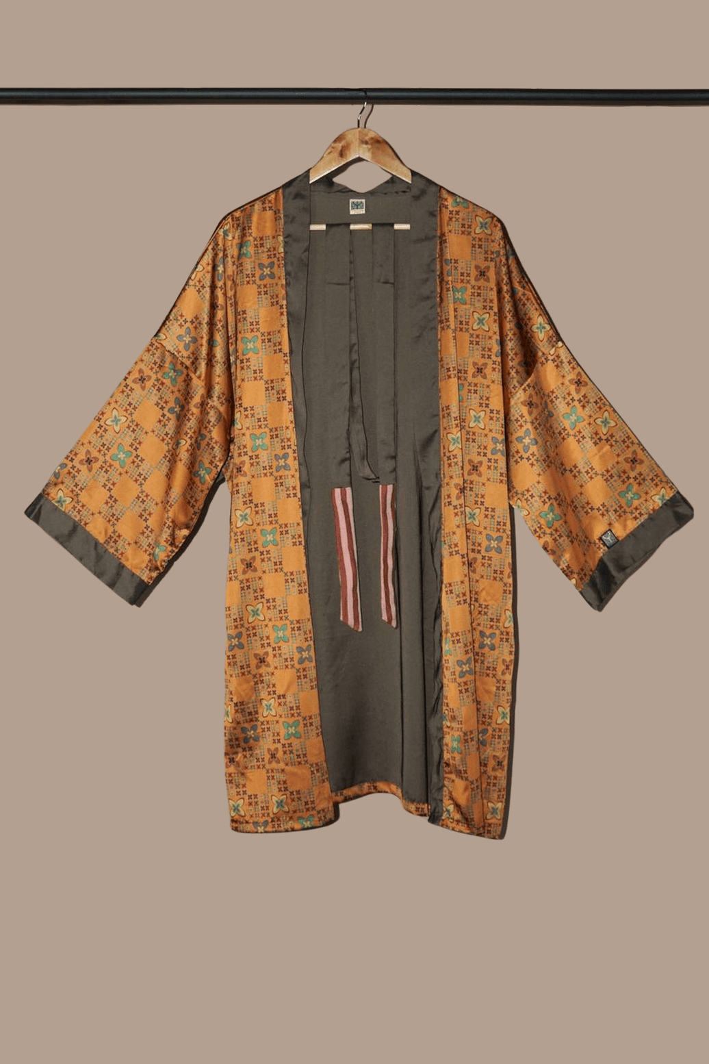ROBE 0010