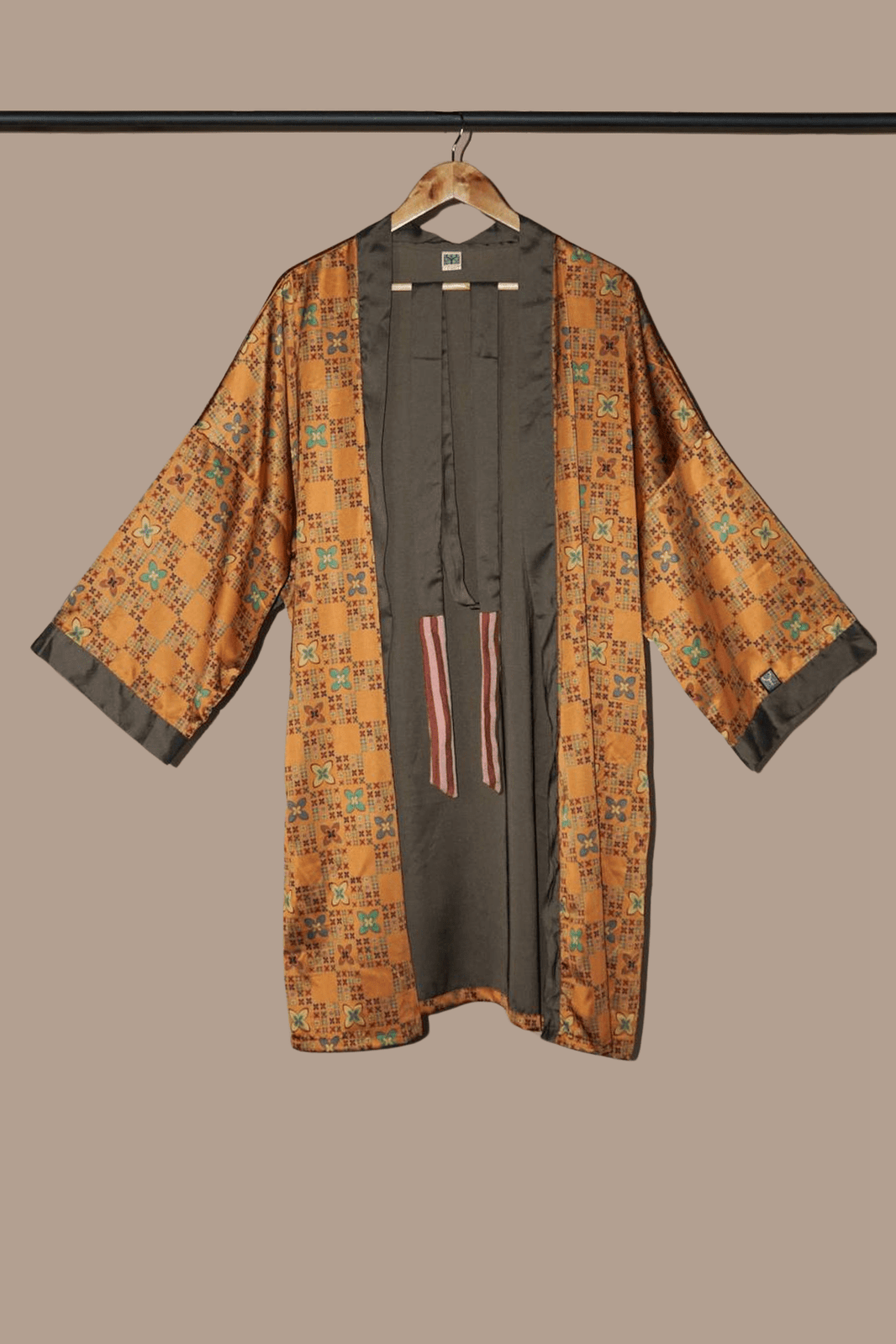 ROBE 0010
