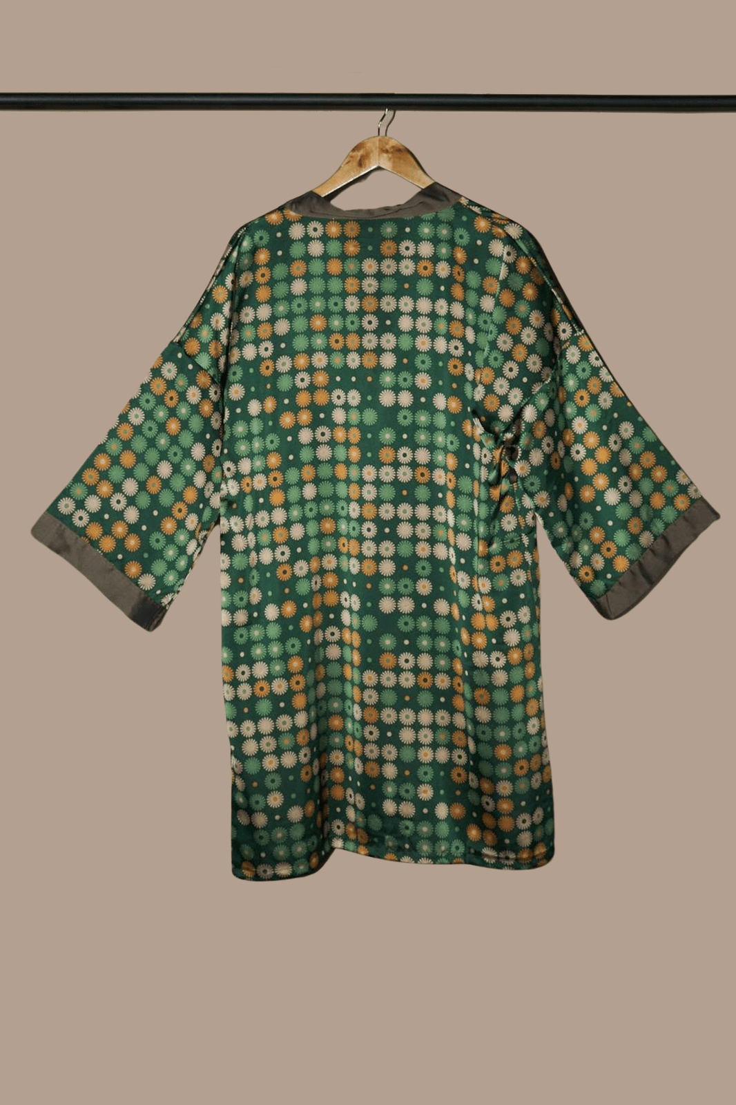 ROBE 0016