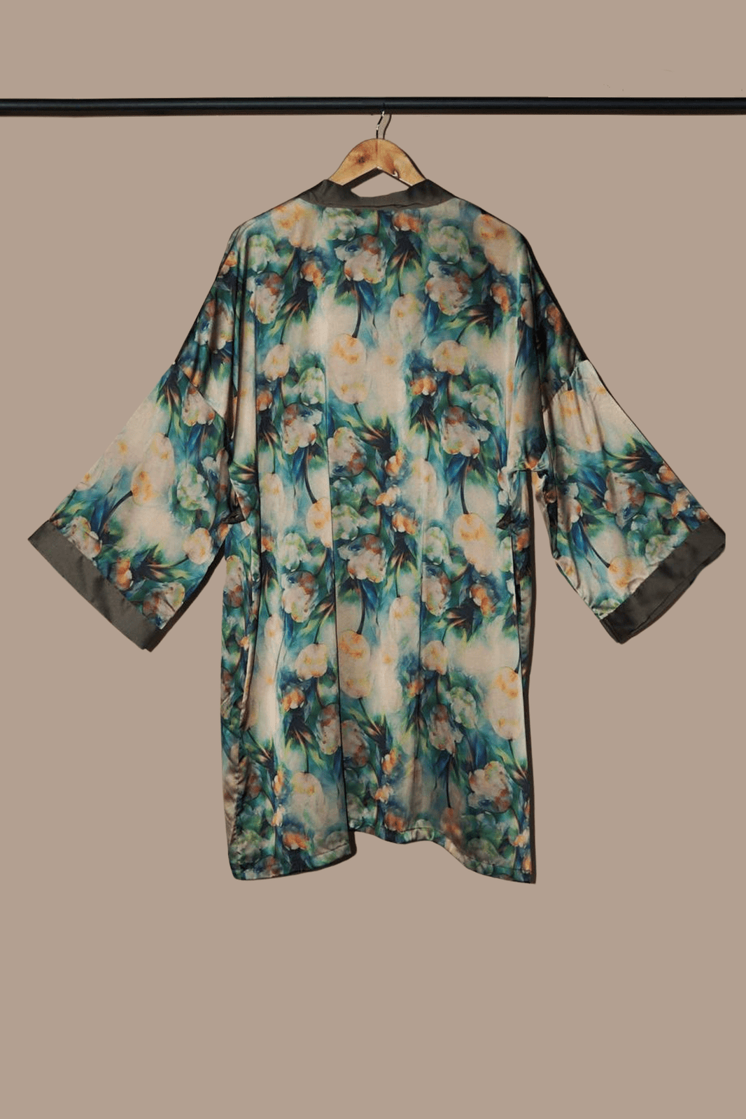 ROBE 0022